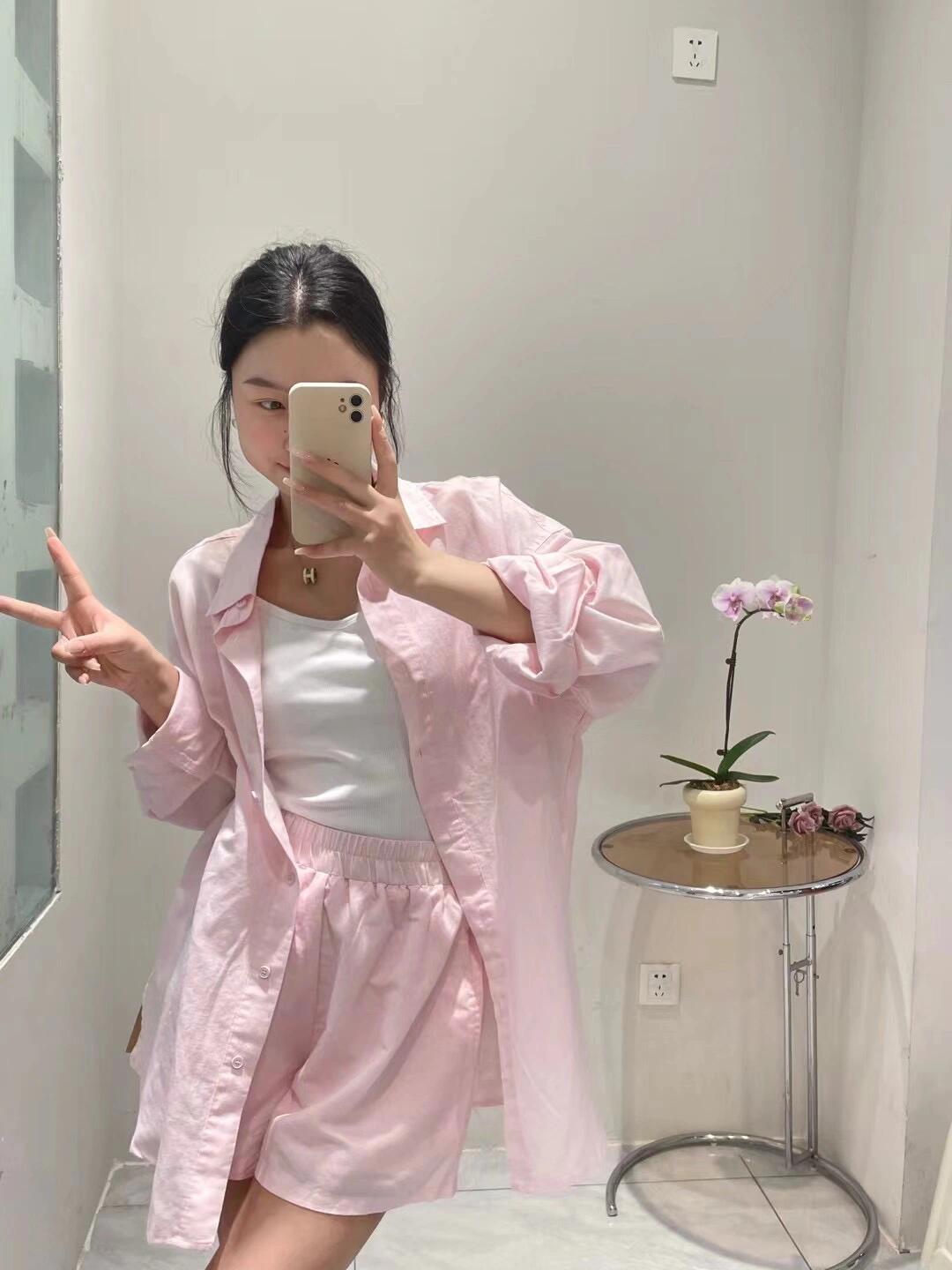 เสื้อเชิ้ตแขนยาวสีชมพูหวานสไตล - Korean Lifestyle บทวิจารณ์และราคา